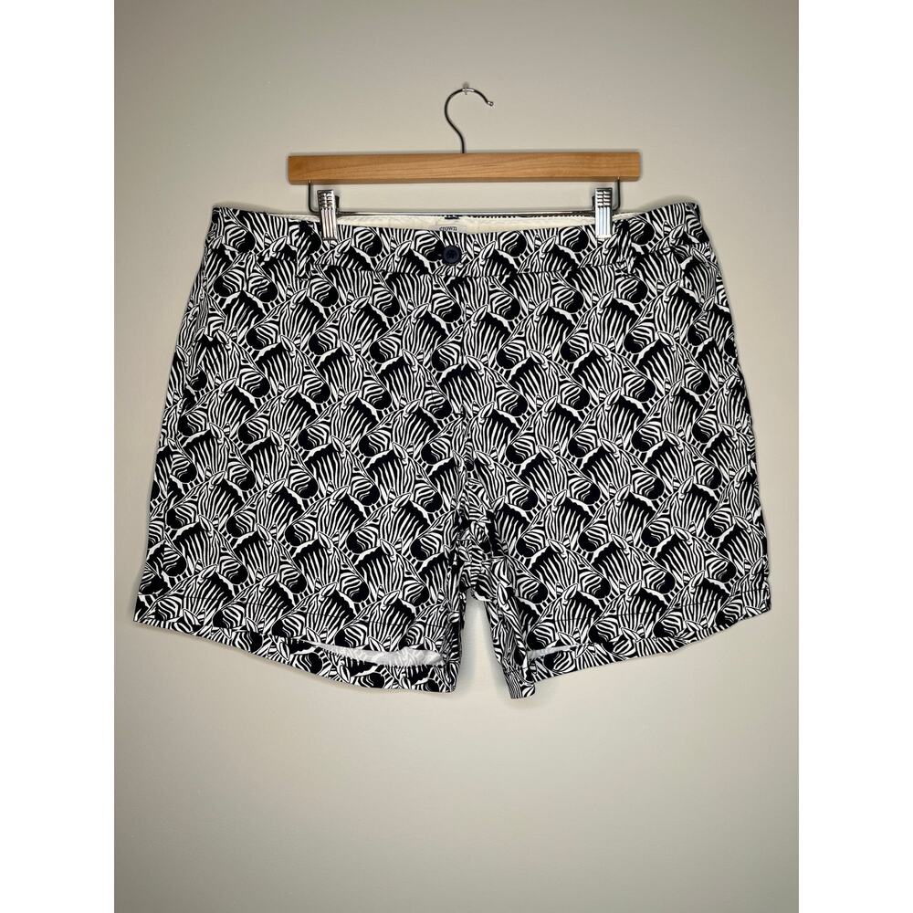 Crown & Ivy Navy White Zebra Safari Zoo Animal Print Chino 6 Inch Short 18W